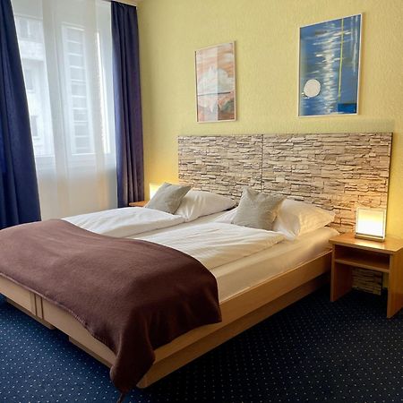 Hotel Stadt Hamburg Am Fluss Saarbrücken Zewnętrze zdjęcie