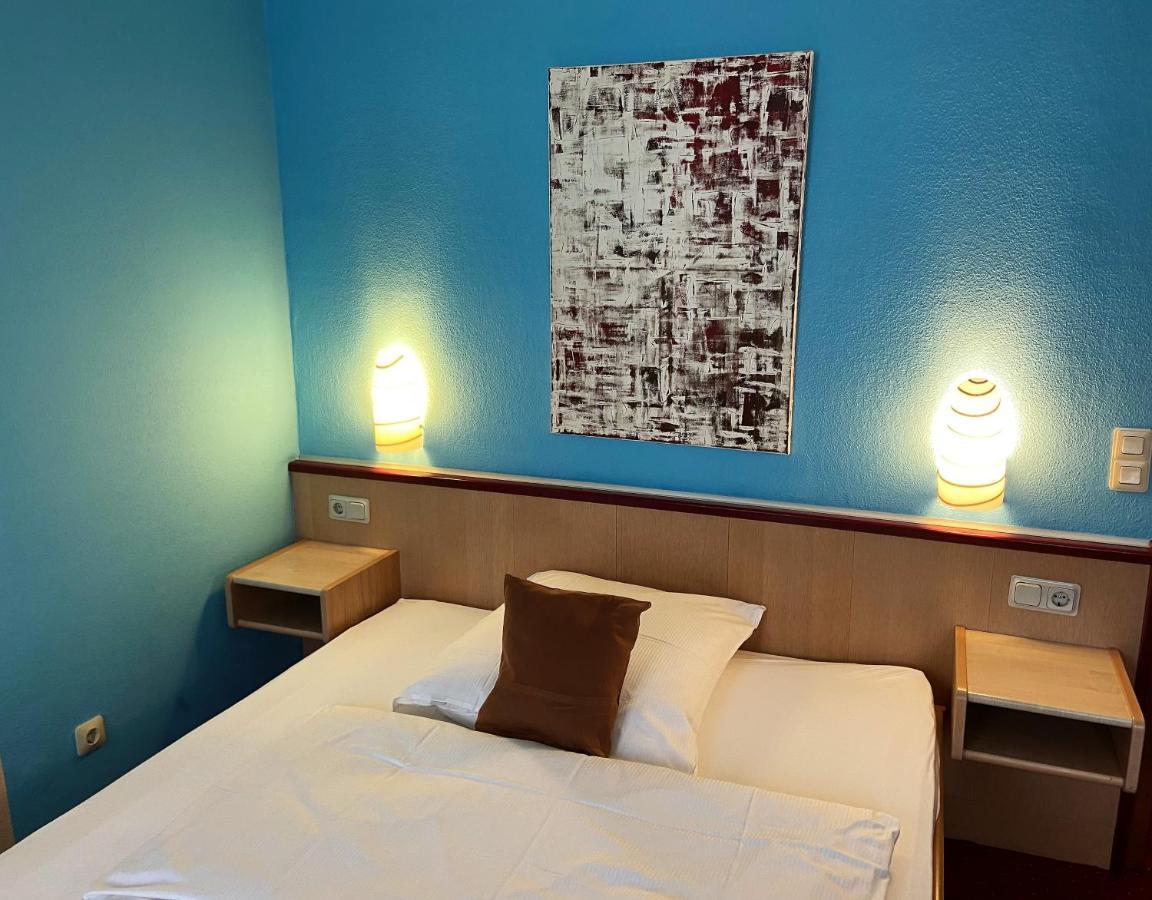 Hotel Stadt Hamburg Am Fluss Saarbrücken Zewnętrze zdjęcie